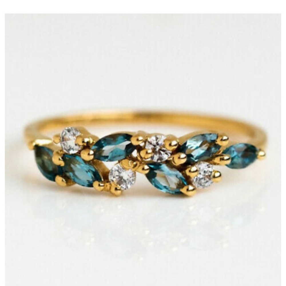 New 18k gold plated ๐ diamond ring - Picture 1 of 6